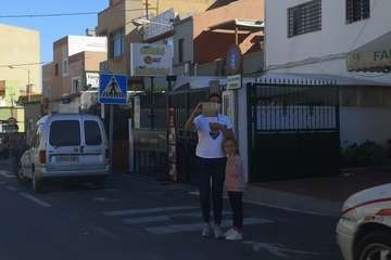 Los Reyes Magos reparten ilusión por los barrios de Telde/TA.